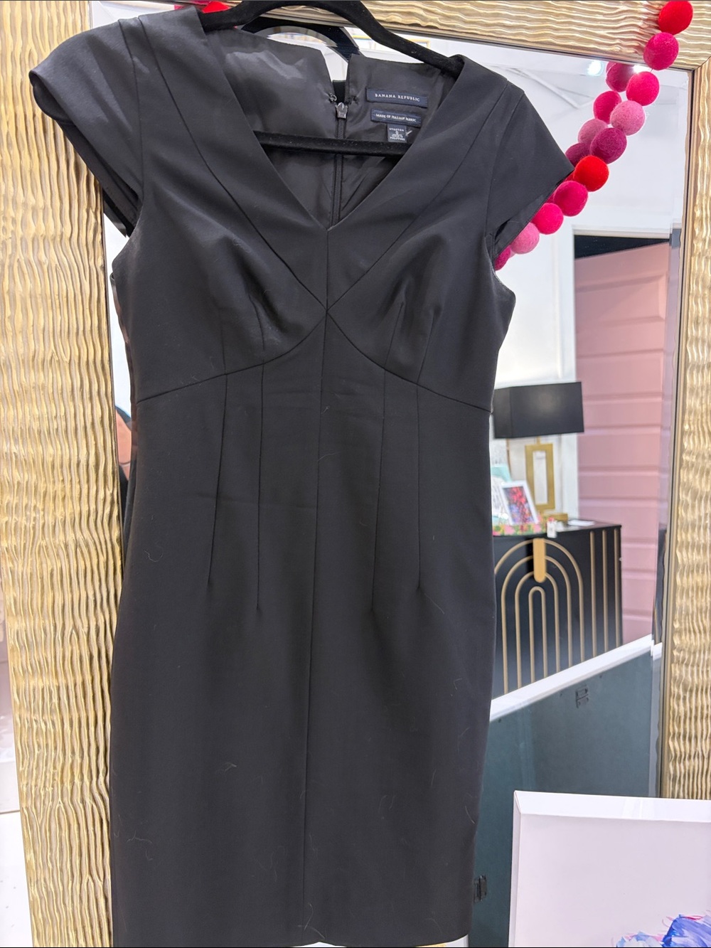 Banana Republic Black V-Neck Cap-Sleeve Sheath Dress